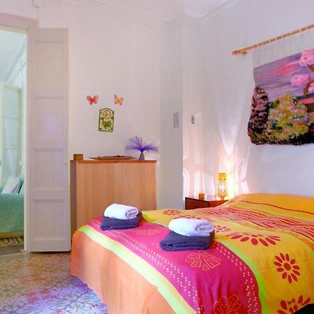 Habitacion En Piso Compartido برشلونة المظهر الخارجي الصورة