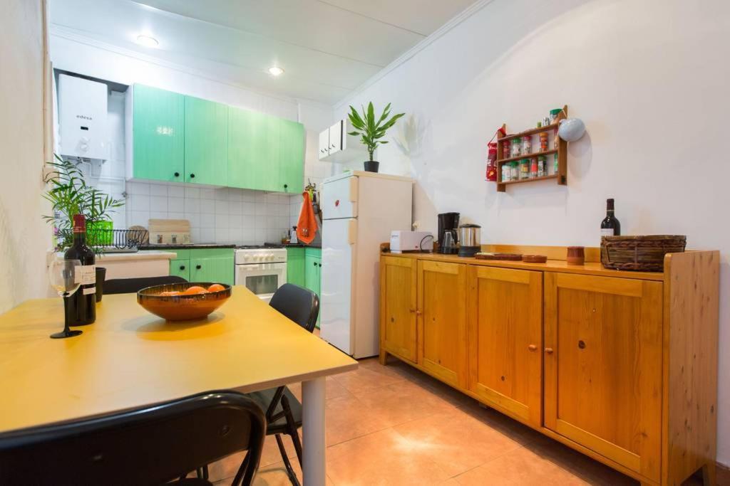 Habitacion En Piso Compartido برشلونة المظهر الخارجي الصورة